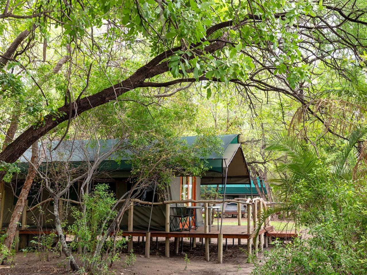 Ndhovu Safari Lodge Mahango Extérieur photo