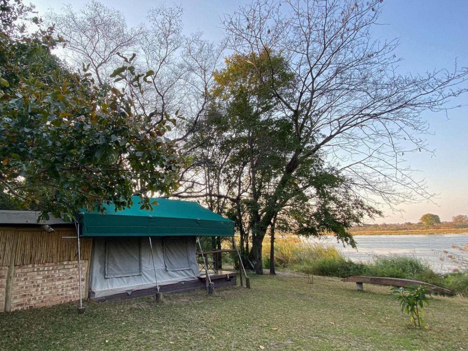 Ndhovu Safari Lodge Mahango Extérieur photo